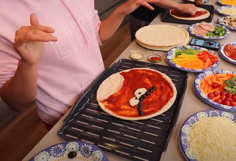 How To Get Free Pizza Art