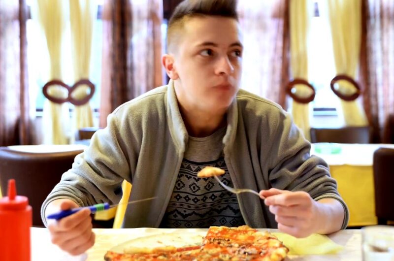 How To Get Free Pizza Parlor Regular