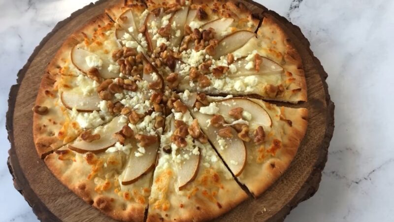 Pear and Gorgonzola Pizza