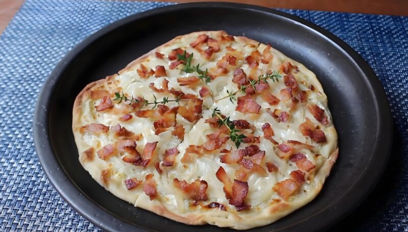 What is Tarte Flambee Pizza